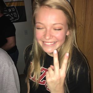 Meet your Posher, Tekla